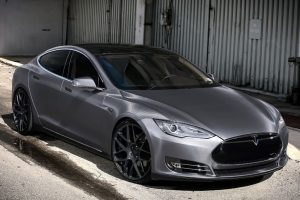 Green cars gun metal metallic Tesla | Kennet Leasing