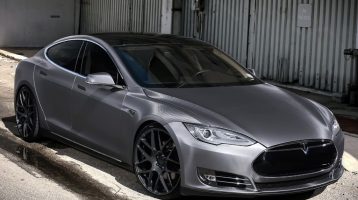 Green cars gun metal metallic Tesla | Kennet Leasing
